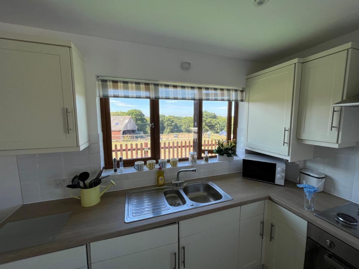 Oak Valley Lodges & Camping Pett Exterior photo